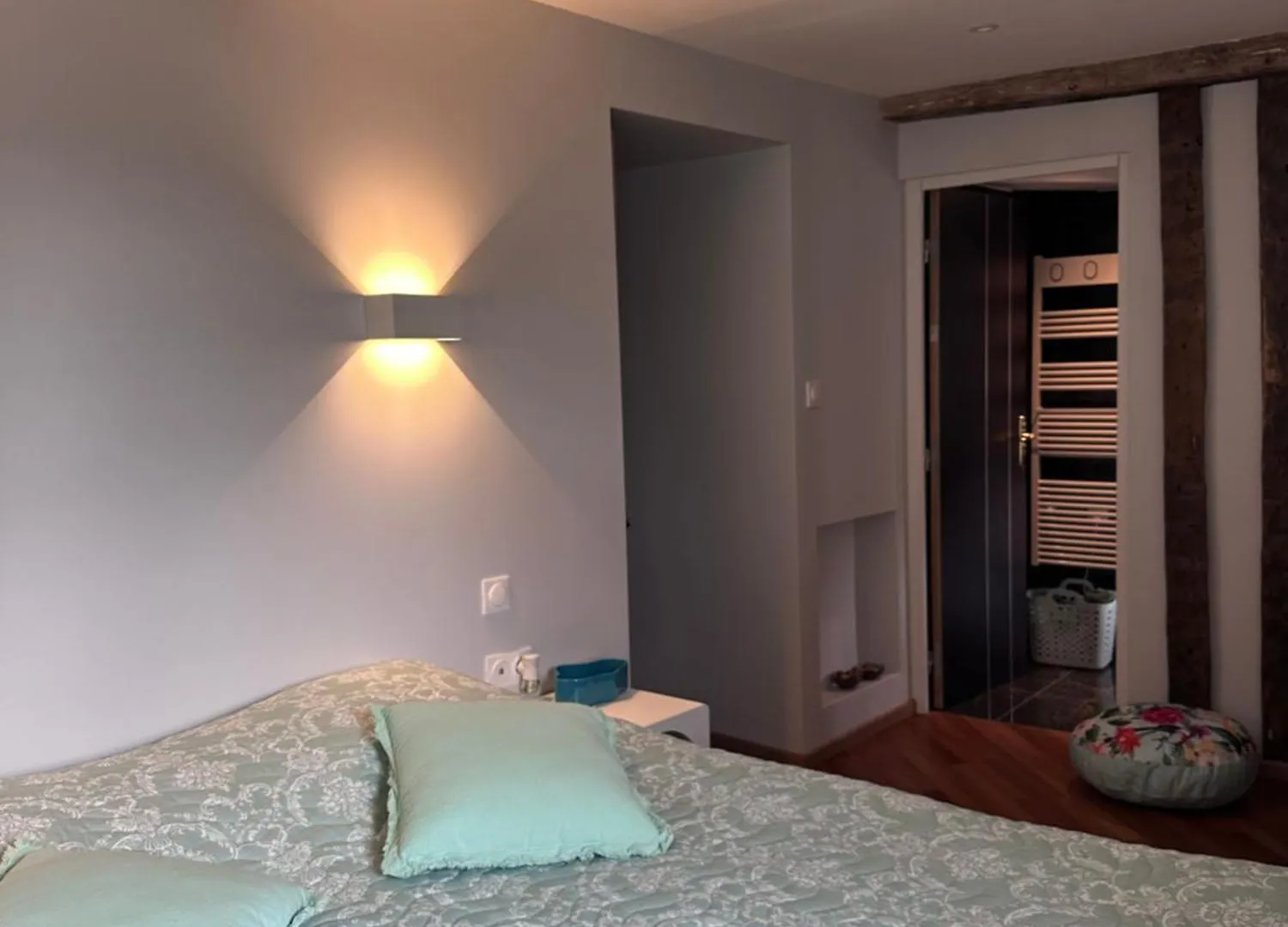 Chambre Privee Avec Salle De Bain Domagné Rum i privatbostad